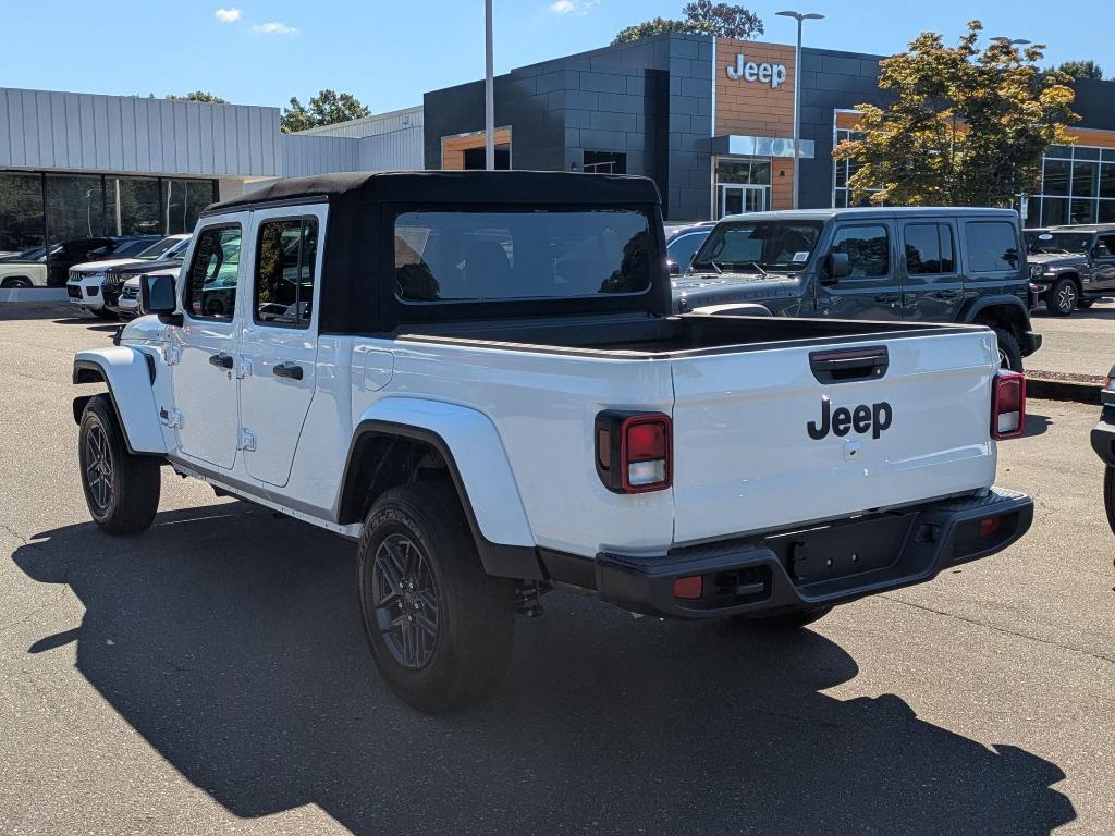 new 2025 Jeep Gladiator car, priced at $48,605