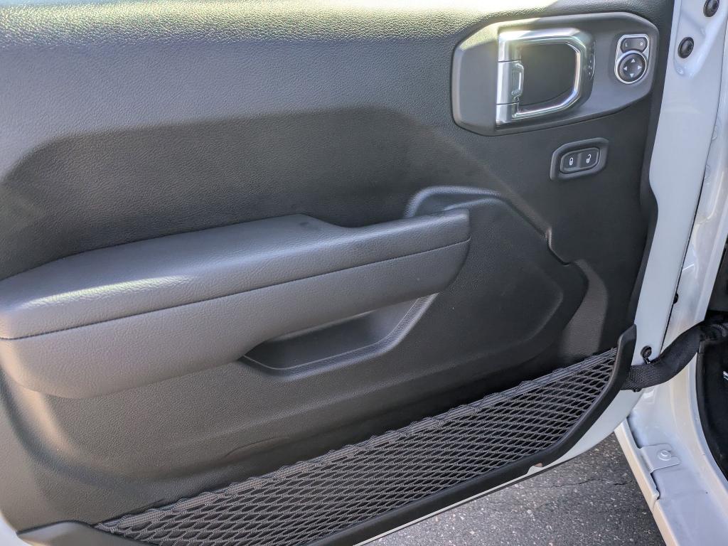 new 2025 Jeep Gladiator car, priced at $48,605