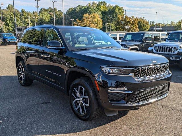 new 2025 Jeep Grand Cherokee car, priced at $53,730