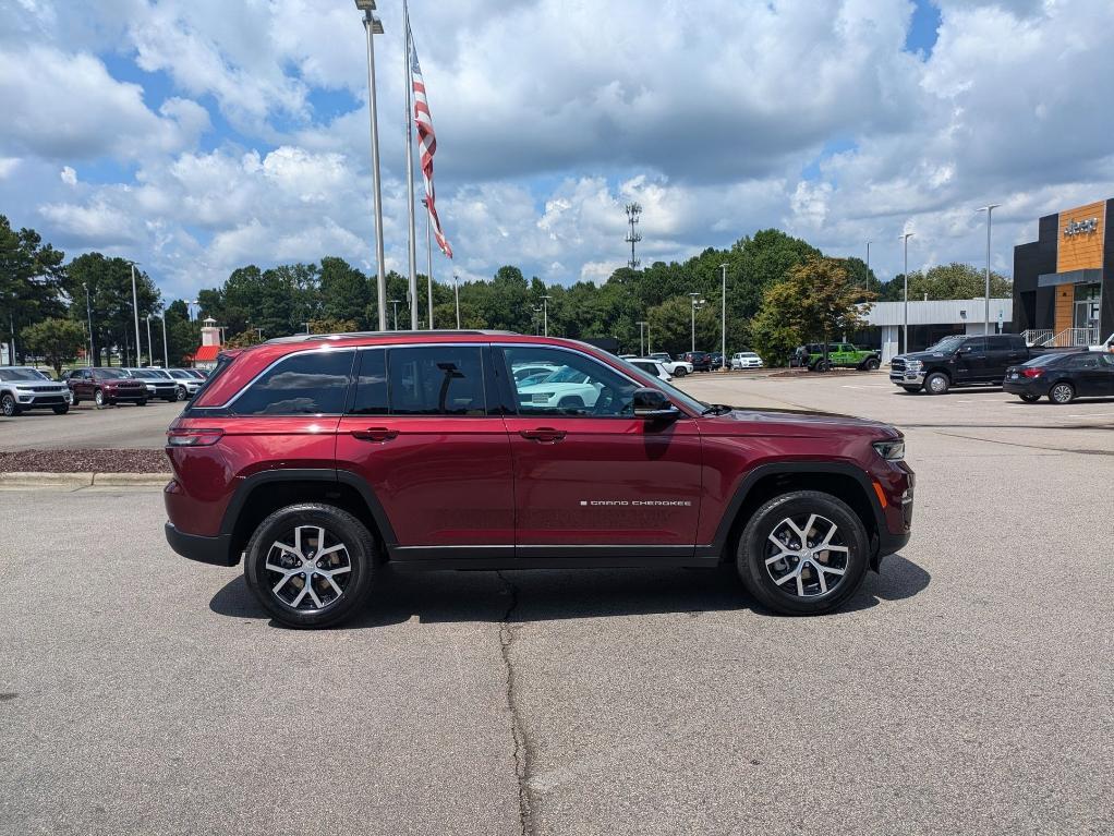 new 2025 Jeep Grand Cherokee car, priced at $54,710