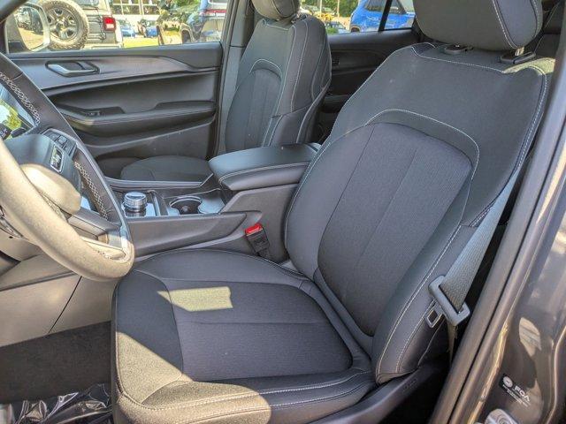 new 2025 Jeep Grand Cherokee car, priced at $45,165