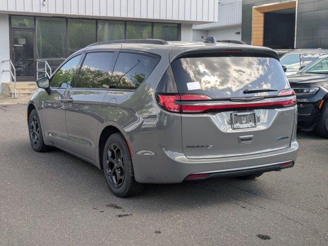 new 2025 Chrysler Pacifica Hybrid car, priced at $60,575
