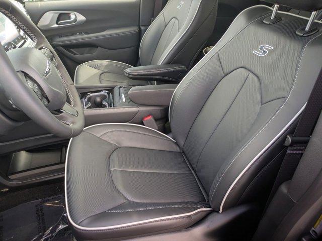new 2025 Chrysler Pacifica Hybrid car, priced at $60,575