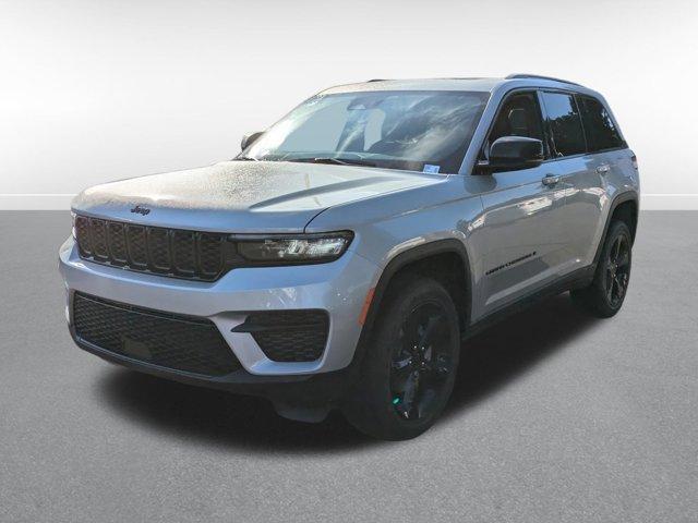 new 2025 Jeep Grand Cherokee car, priced at $47,170