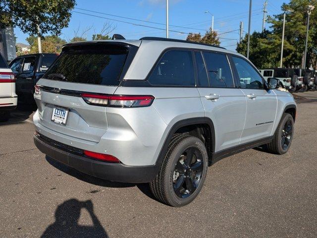 new 2025 Jeep Grand Cherokee car, priced at $47,170