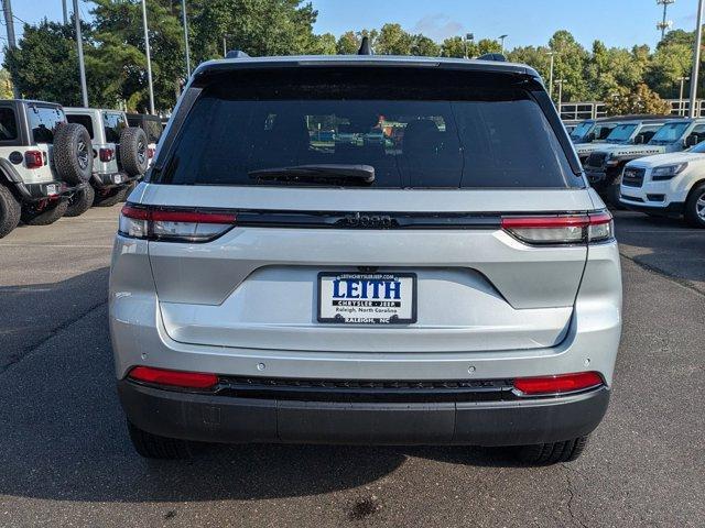 new 2025 Jeep Grand Cherokee car, priced at $47,170