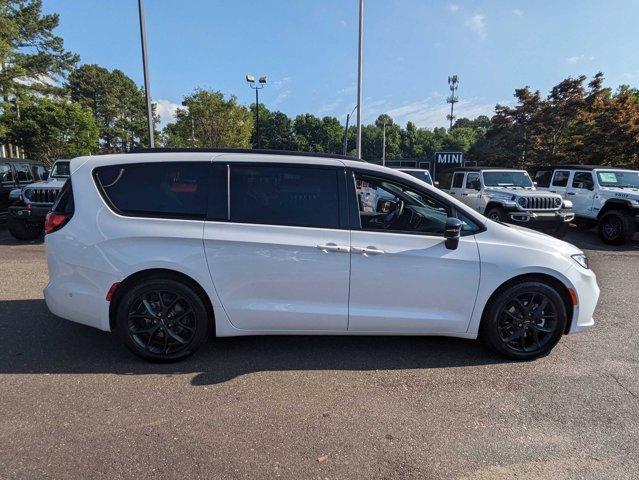 new 2024 Chrysler Pacifica car, priced at $57,755