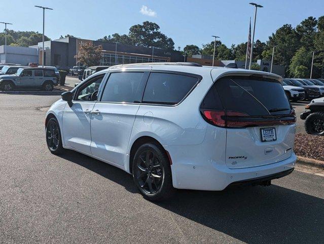 new 2024 Chrysler Pacifica car, priced at $57,755