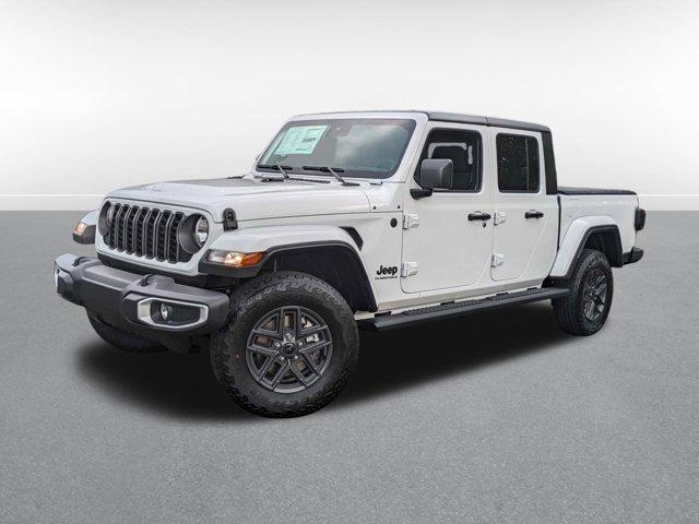 new 2024 Jeep Gladiator car, priced at $59,005