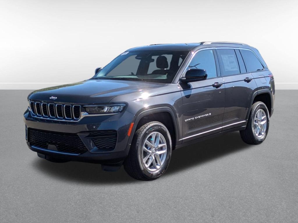 new 2025 Jeep Grand Cherokee car, priced at $42,170