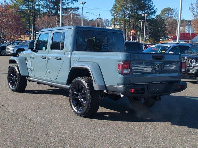 new 2025 Jeep Gladiator car, priced at $45,235