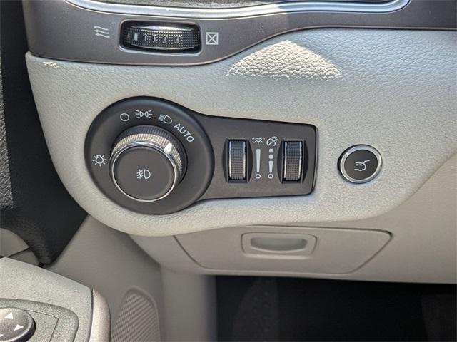 used 2021 Jeep Cherokee car, priced at $24,988