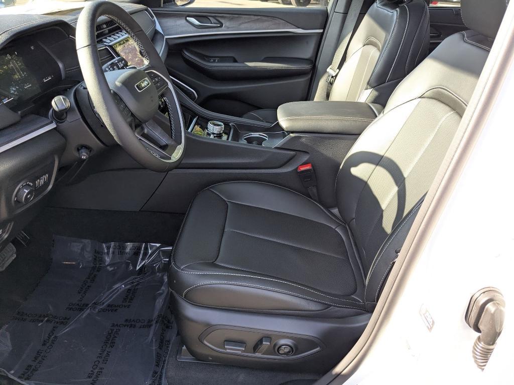 new 2025 Jeep Grand Cherokee car, priced at $56,840