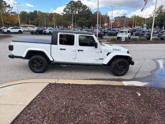 used 2021 Jeep Gladiator car, priced at $30,795
