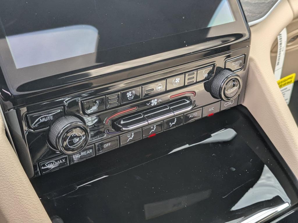 new 2025 Jeep Grand Cherokee car, priced at $50,935