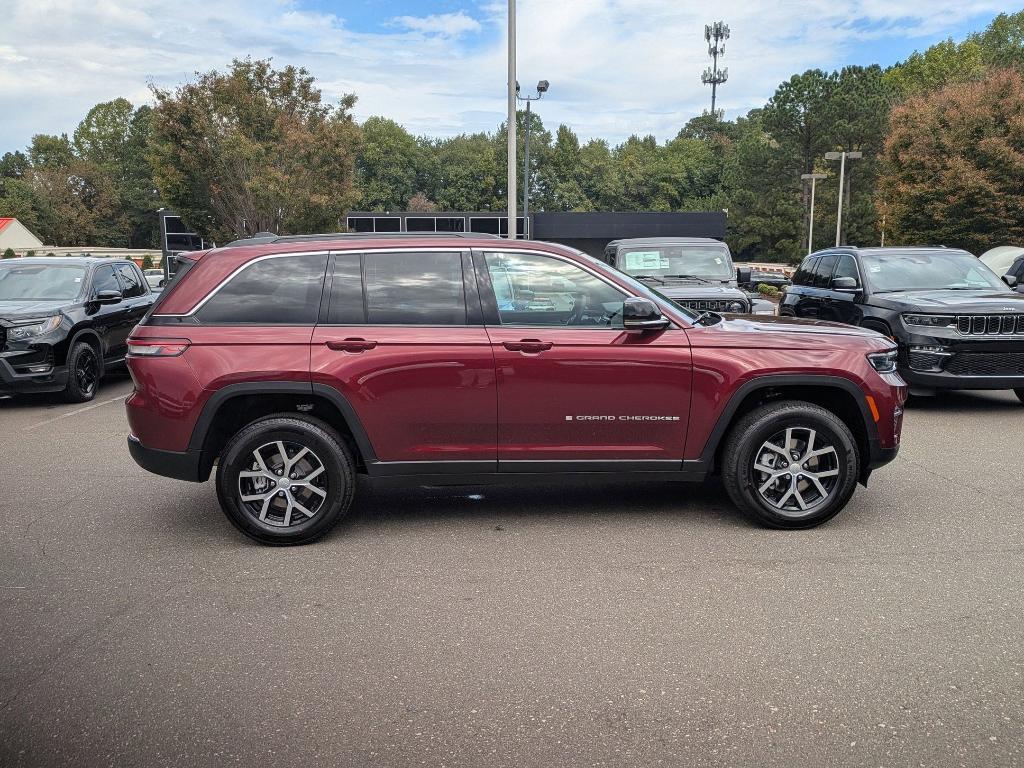 new 2025 Jeep Grand Cherokee car, priced at $50,935