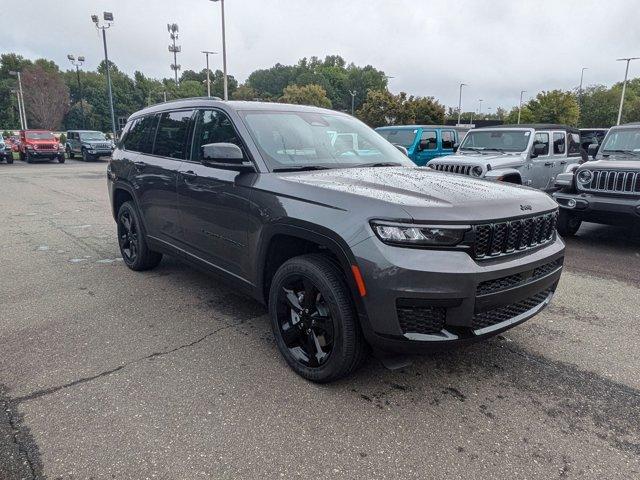 new 2024 Jeep Grand Cherokee L car, priced at $52,170