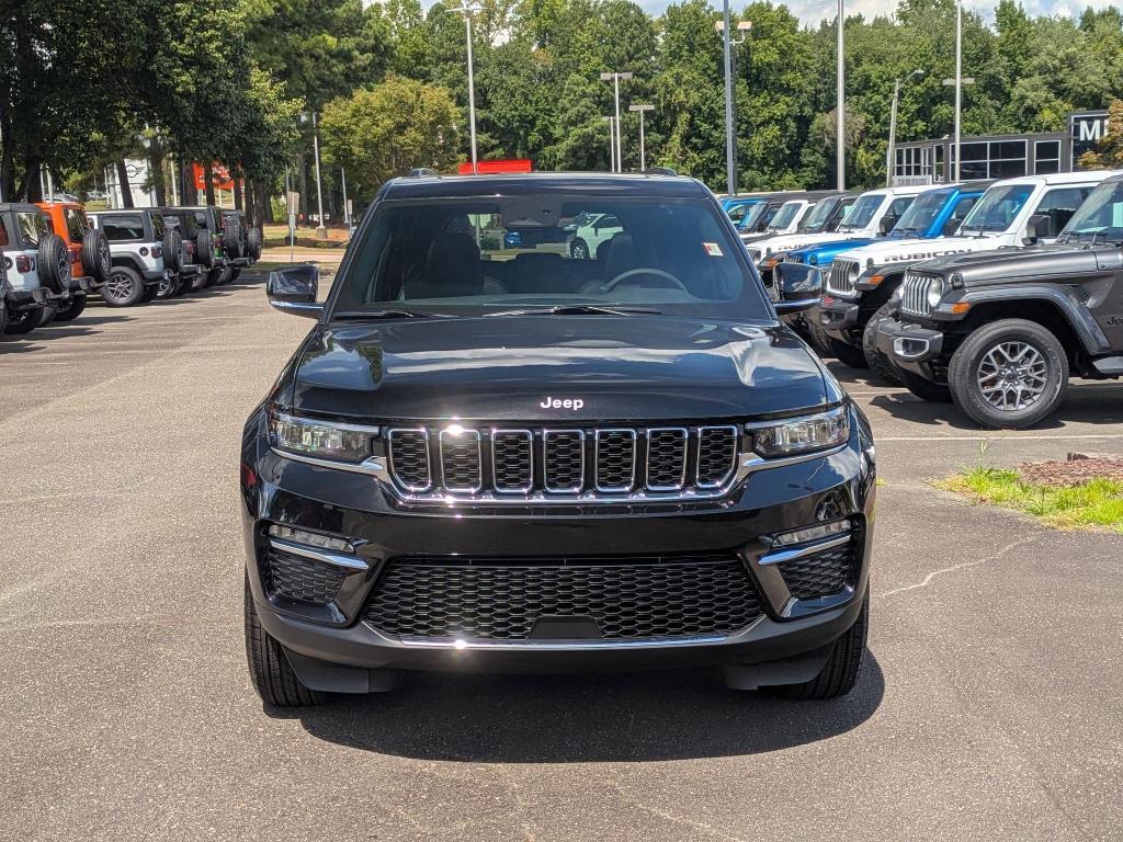 new 2025 Jeep Grand Cherokee car, priced at $49,005