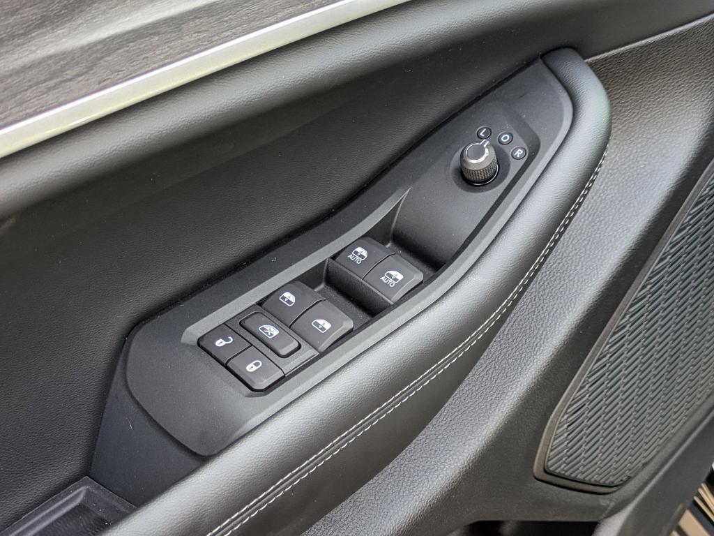 new 2025 Jeep Grand Cherokee car, priced at $49,005