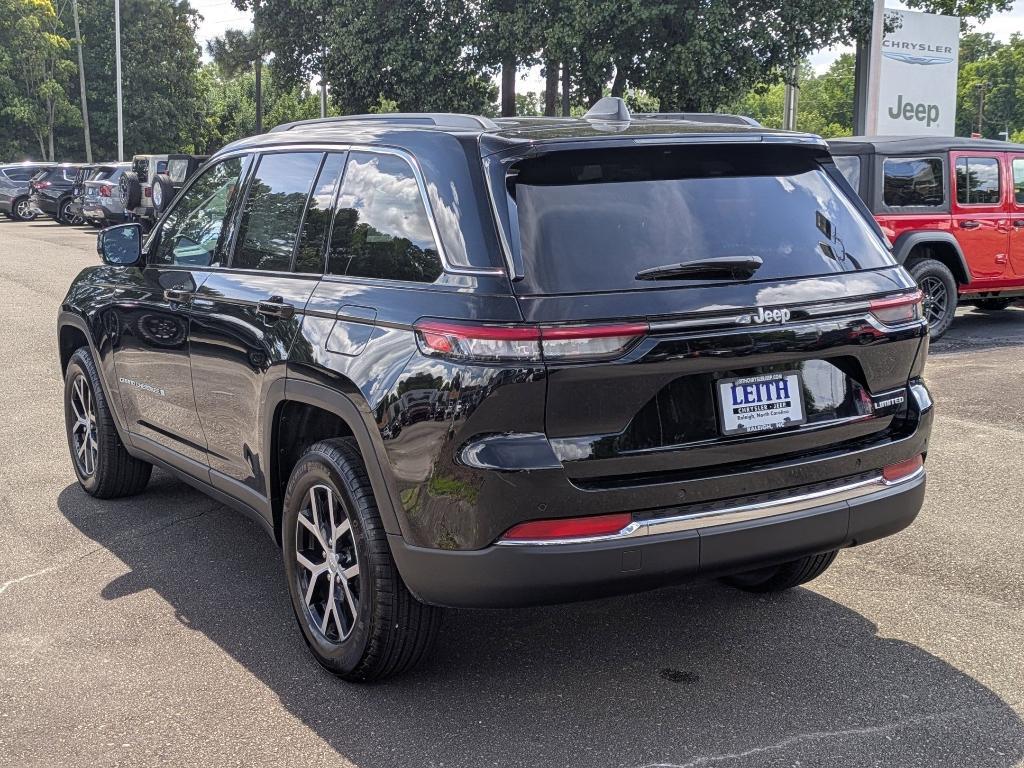 new 2025 Jeep Grand Cherokee car, priced at $49,005