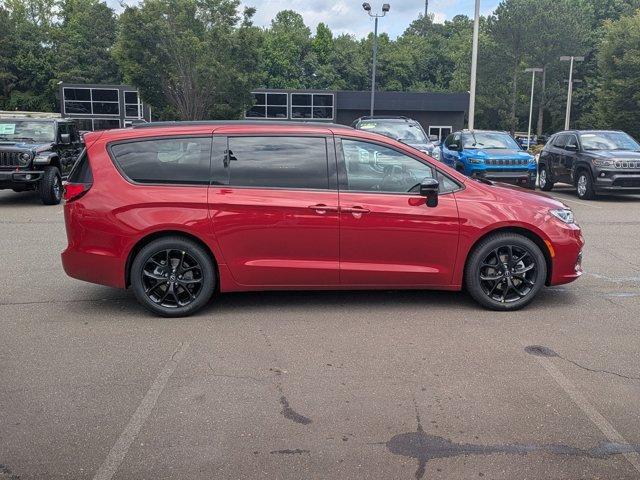 new 2025 Chrysler Pacifica car, priced at $53,340