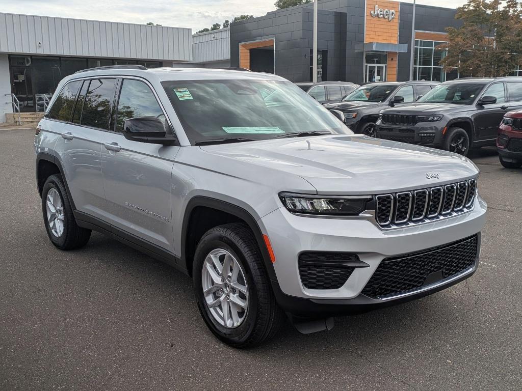 new 2025 Jeep Grand Cherokee car, priced at $42,375