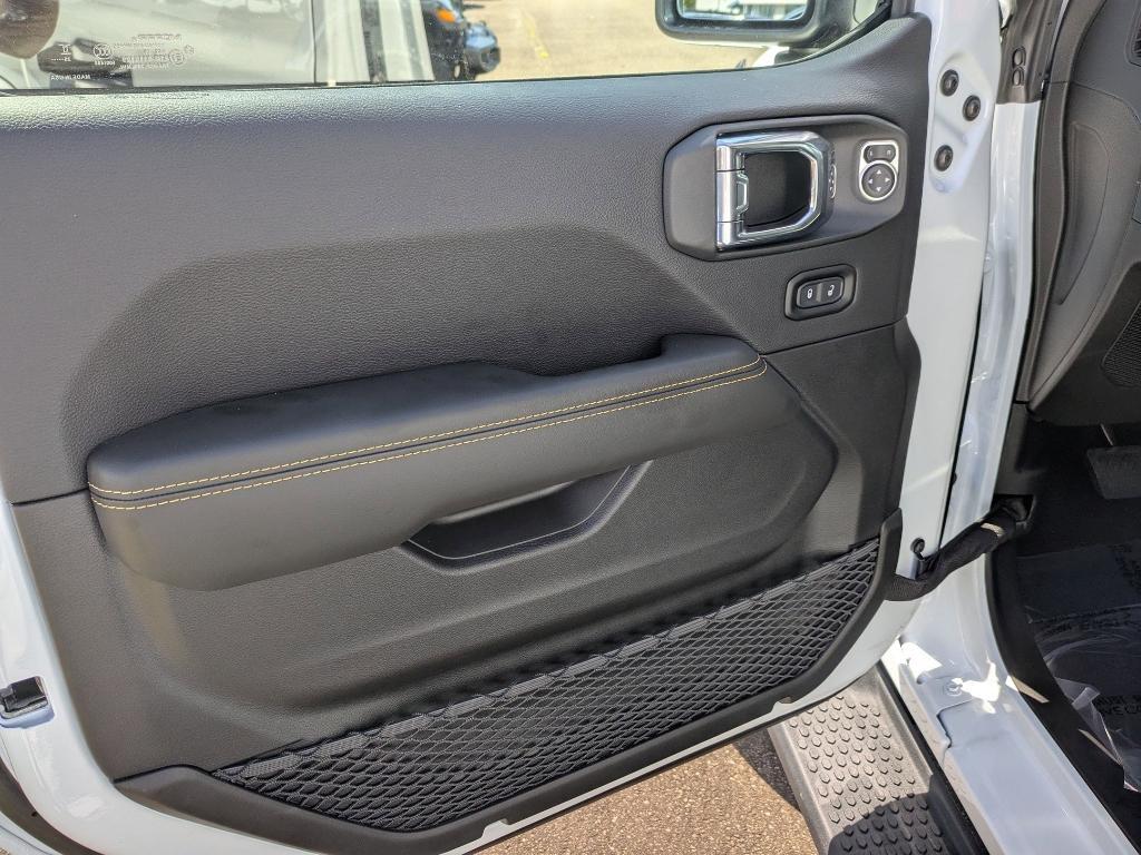 new 2025 Jeep Wrangler car, priced at $58,525