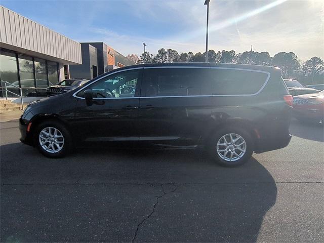 used 2019 Chrysler Pacifica car, priced at $15,895