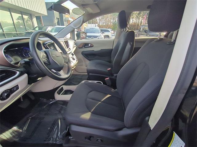 used 2019 Chrysler Pacifica car, priced at $15,895