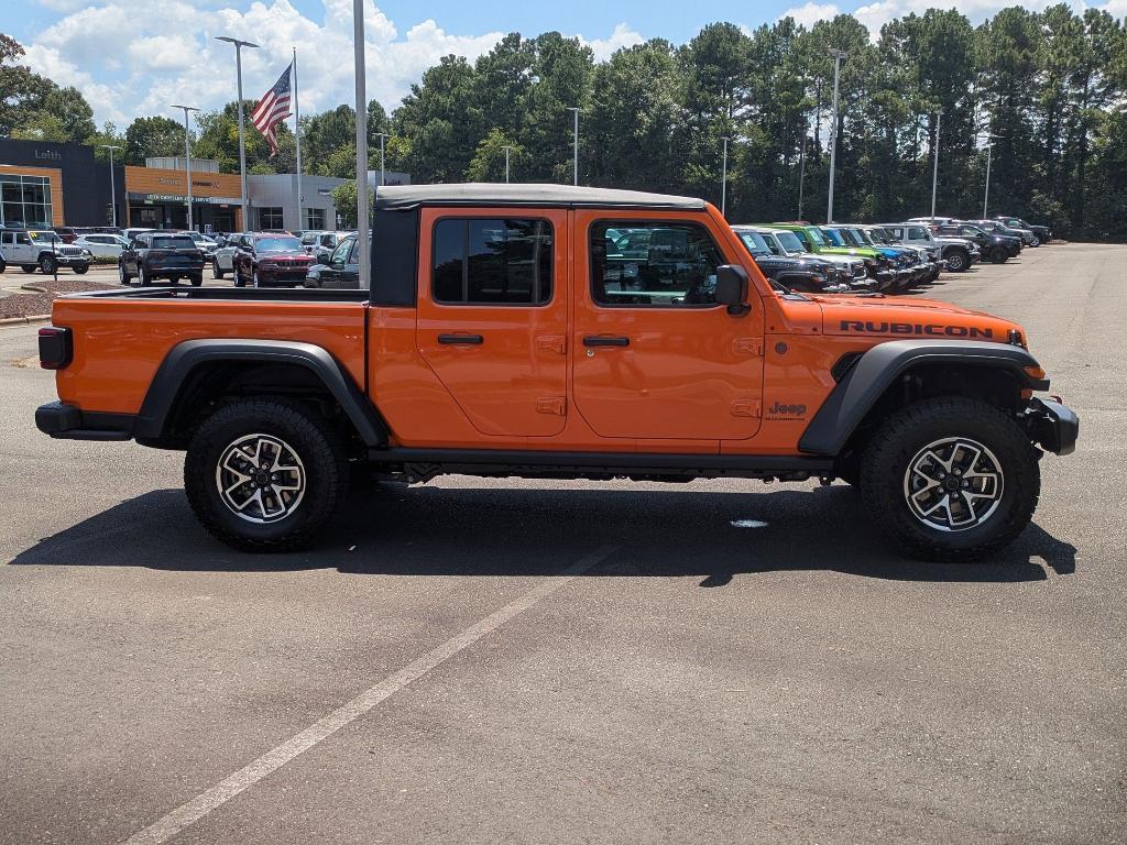 new 2025 Jeep Gladiator car, priced at $58,405