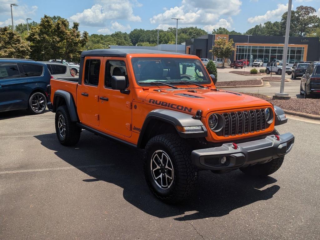 new 2025 Jeep Gladiator car, priced at $58,405