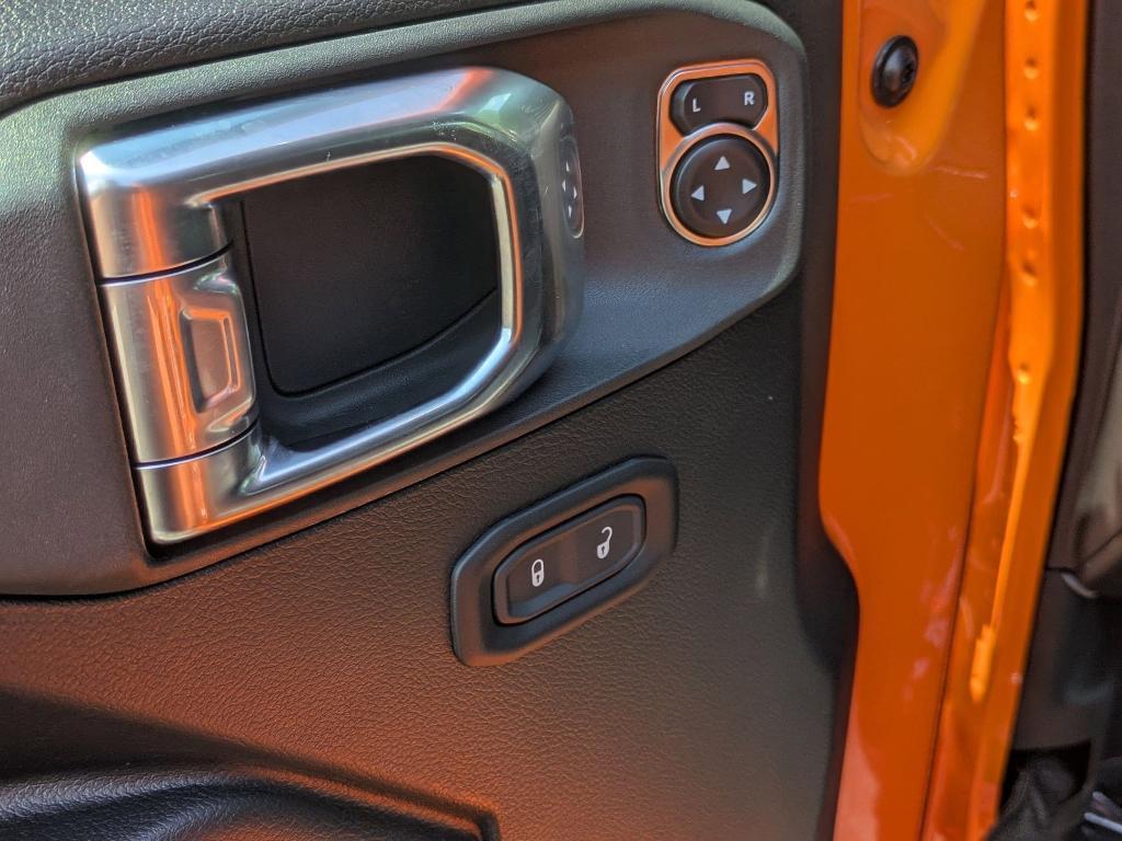 new 2025 Jeep Gladiator car, priced at $58,405