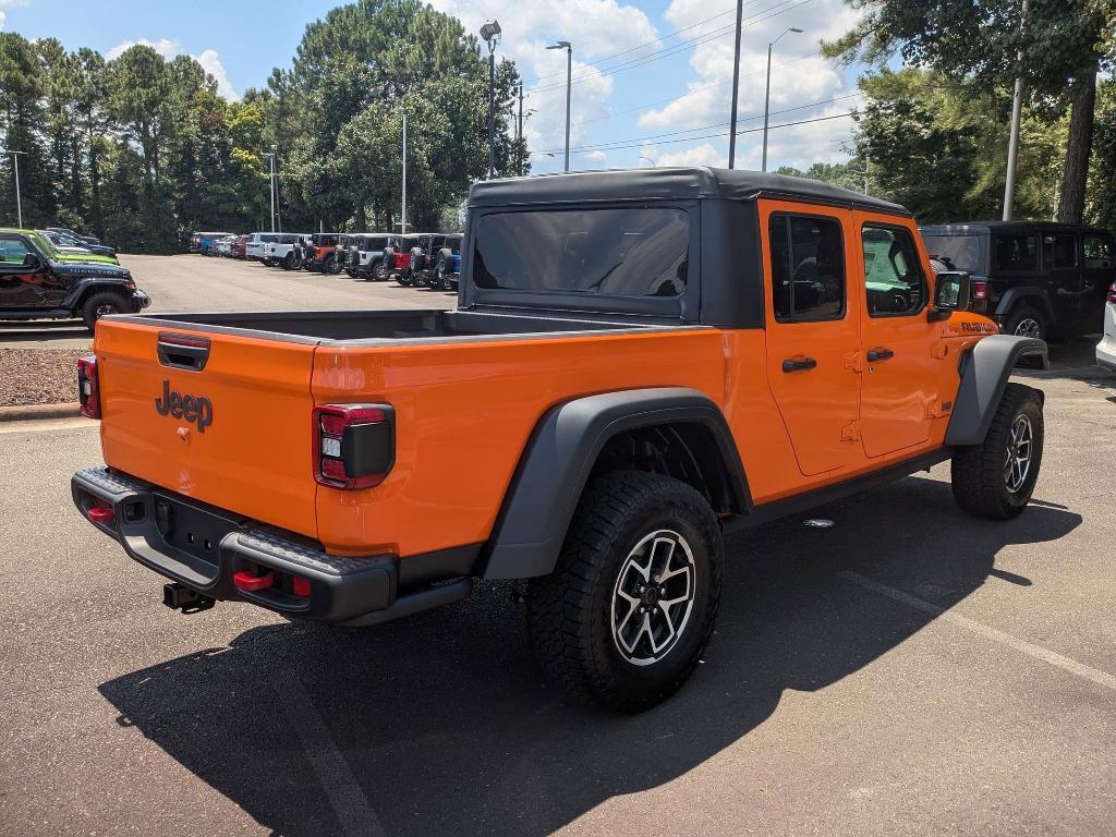 new 2025 Jeep Gladiator car, priced at $58,405