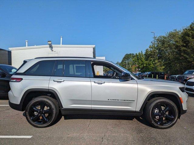 new 2024 Jeep Grand Cherokee car, priced at $47,175