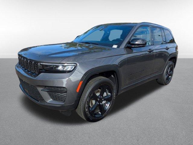 new 2025 Jeep Grand Cherokee car, priced at $47,170