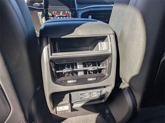 new 2025 Jeep Grand Cherokee car, priced at $44,370