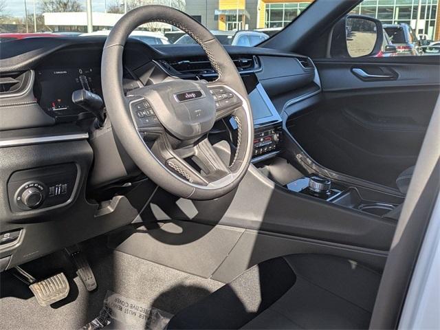 new 2025 Jeep Grand Cherokee car, priced at $44,370
