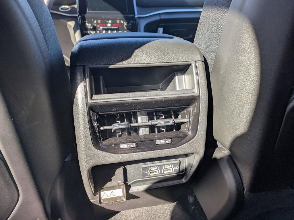 new 2025 Jeep Grand Cherokee car, priced at $44,370
