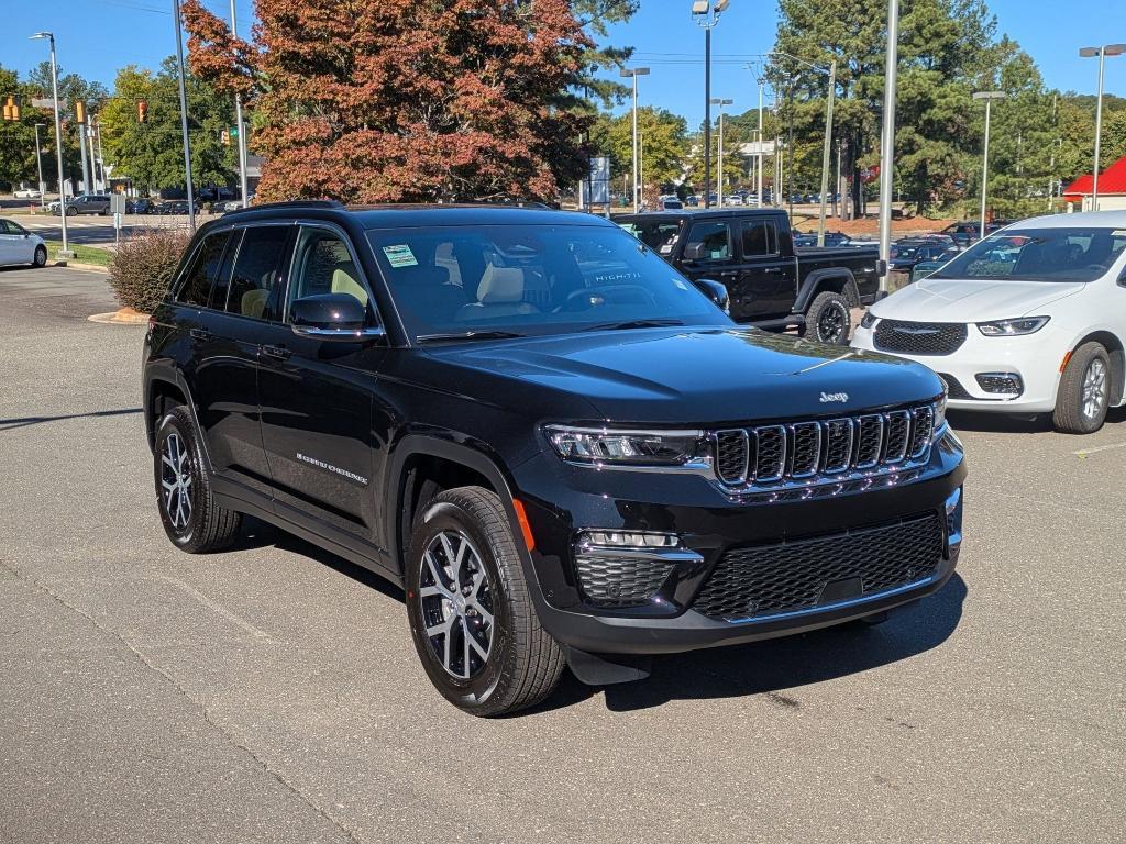 new 2025 Jeep Grand Cherokee car, priced at $53,930