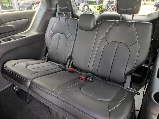 new 2026 Chrysler Pacifica car, priced at $44,685