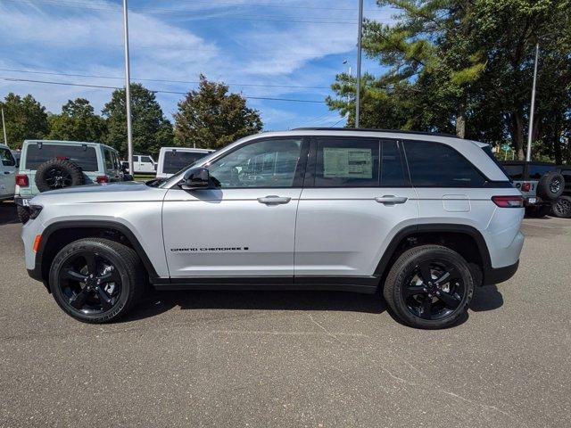 new 2024 Jeep Grand Cherokee car, priced at $47,175