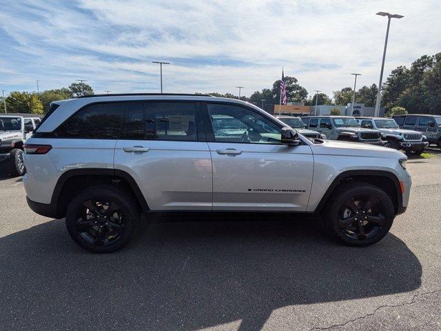 new 2024 Jeep Grand Cherokee car, priced at $47,175