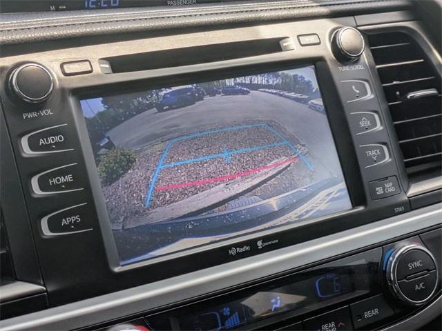 used 2015 Toyota Highlander car, priced at $22,269
