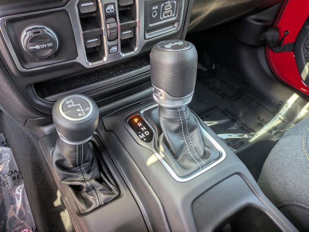new 2025 Jeep Wrangler car, priced at $45,555