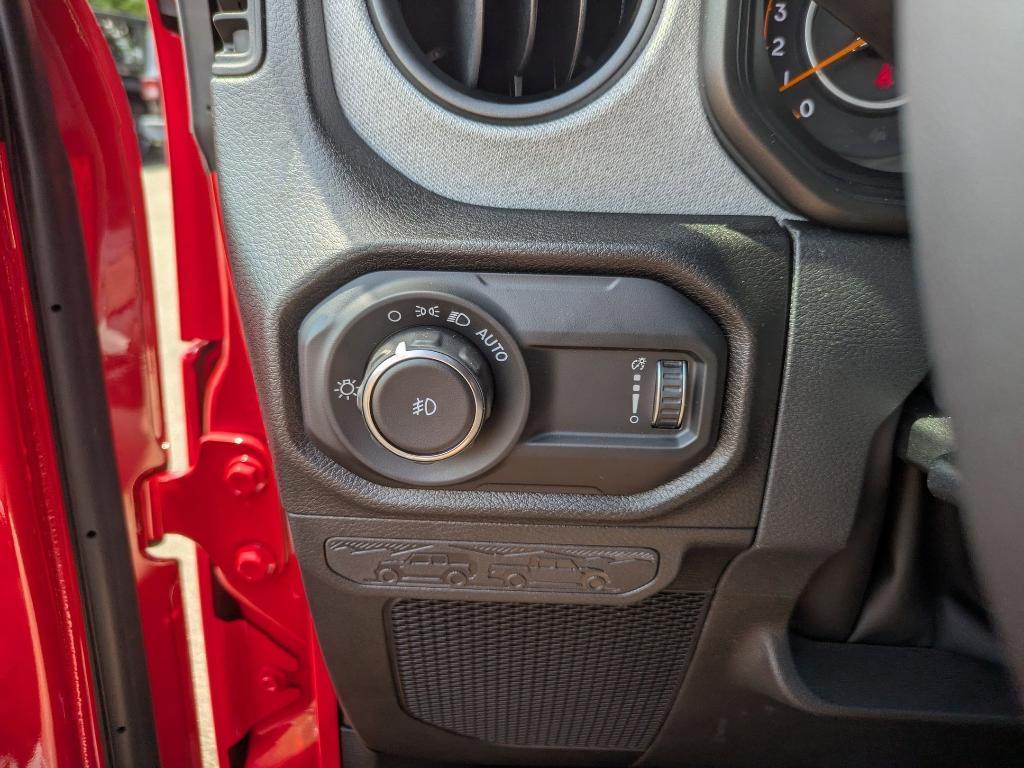 new 2025 Jeep Wrangler car, priced at $45,555