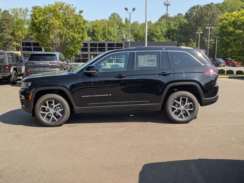 new 2025 Jeep Grand Cherokee car, priced at $48,010