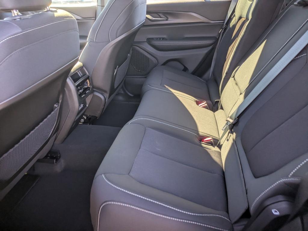 new 2025 Jeep Grand Cherokee car, priced at $42,375