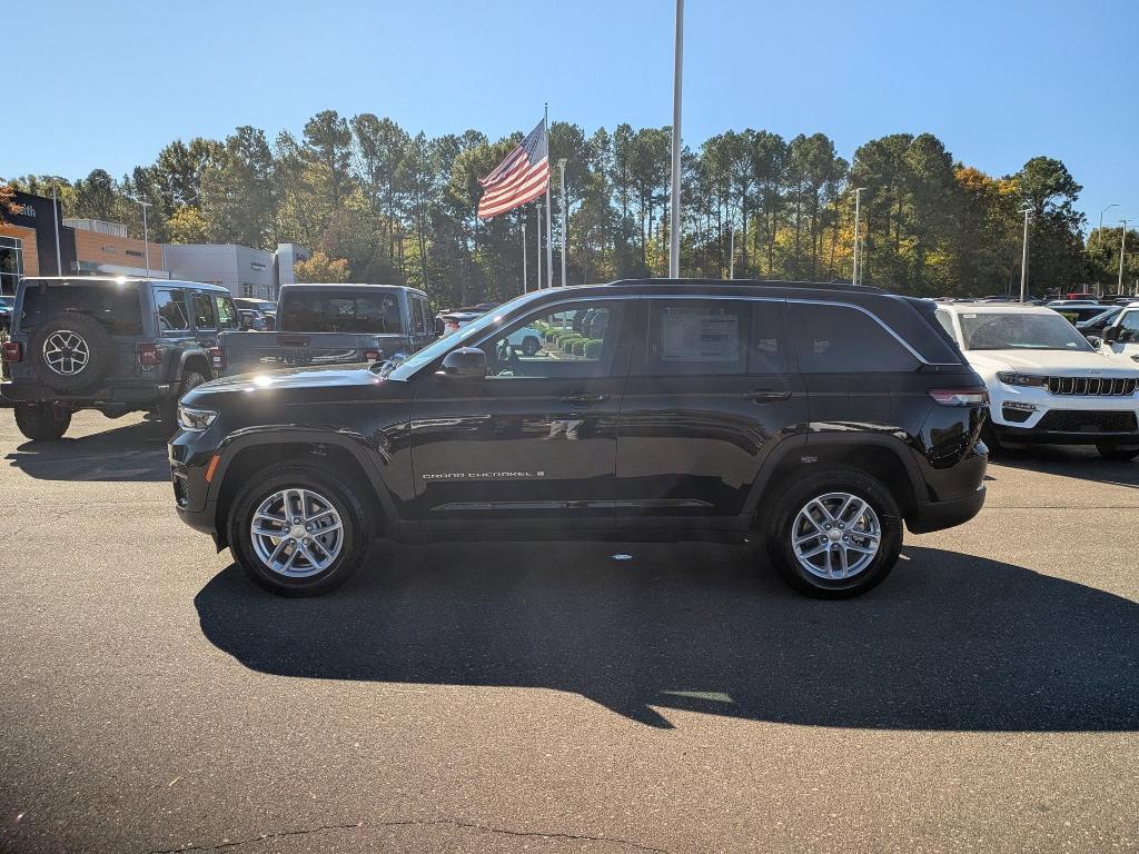 new 2025 Jeep Grand Cherokee car, priced at $42,375
