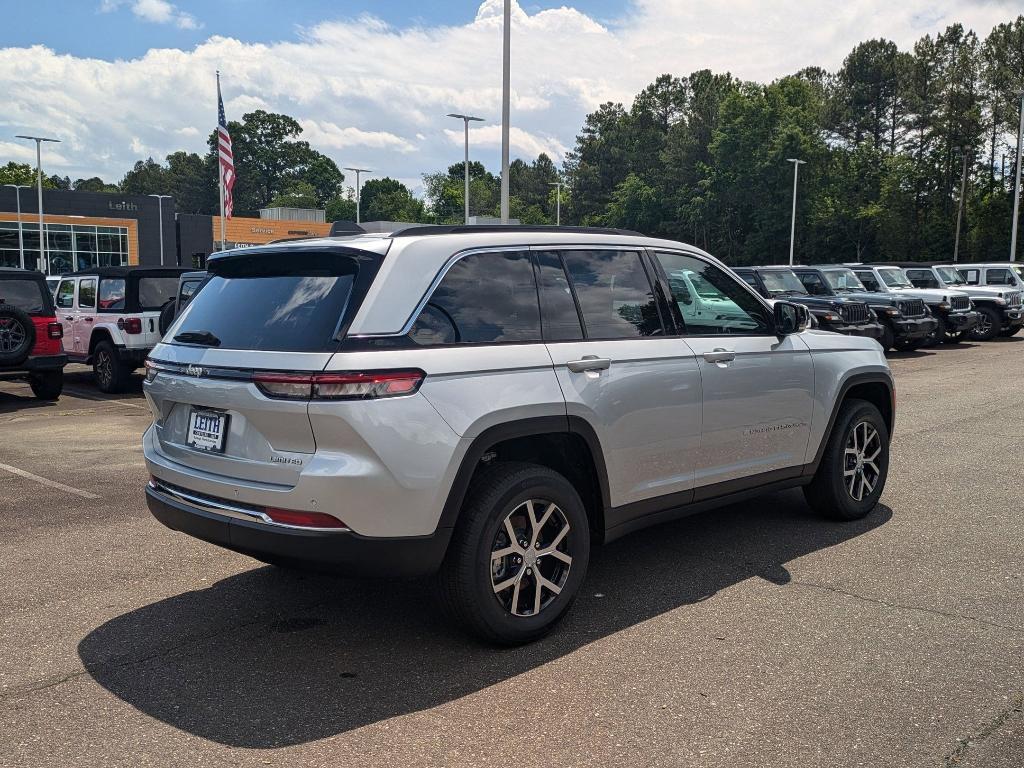 new 2025 Jeep Grand Cherokee car, priced at $48,010