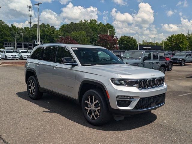 new 2025 Jeep Grand Cherokee car, priced at $48,010